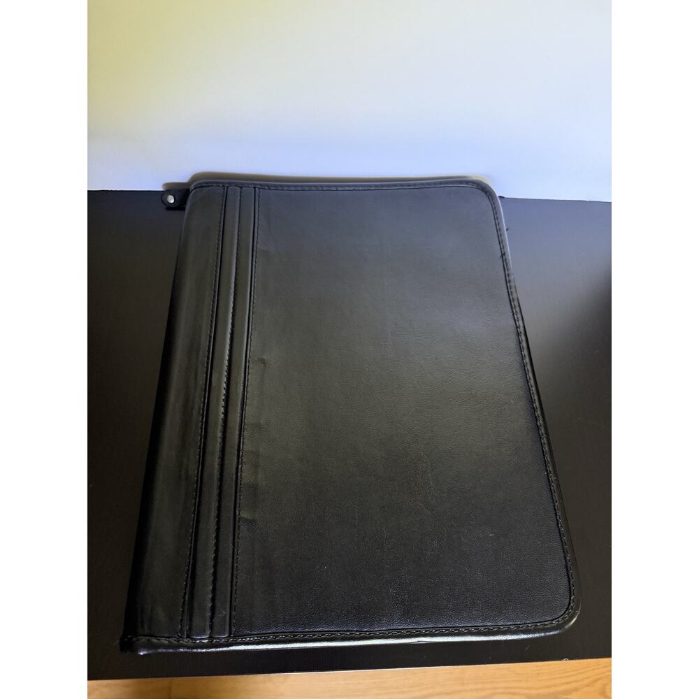 Design-A-Day America Genuine Leather Zip Portfolio Padfolio Calculator Black